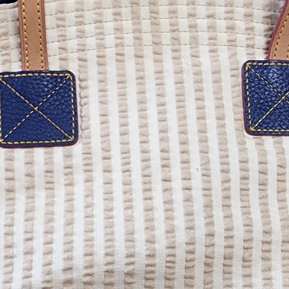 Dooney & Bourke Y2K Seersucker Satchel/Tote - Picture 2 of 16